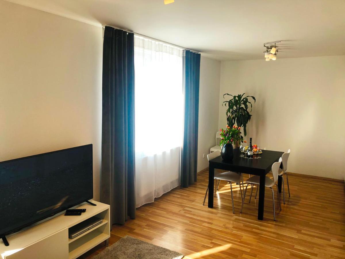 פראג On The Top Apartments מראה חיצוני תמונה